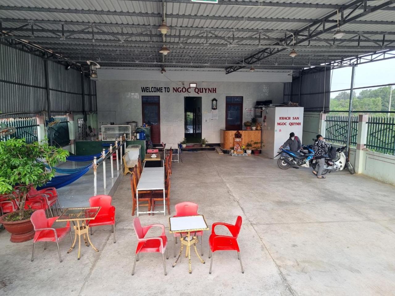 Khách sạn Ngọc Quỳnh La Gi Exterior foto